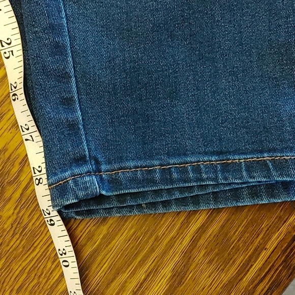 Forever 21+ Ladies Distressed Size 18 Jeans - Picture 5 of 7